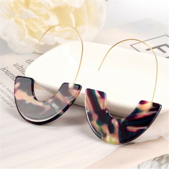 Acrylic Tortoise Shell Resin Earrings - Picture 3 of 4